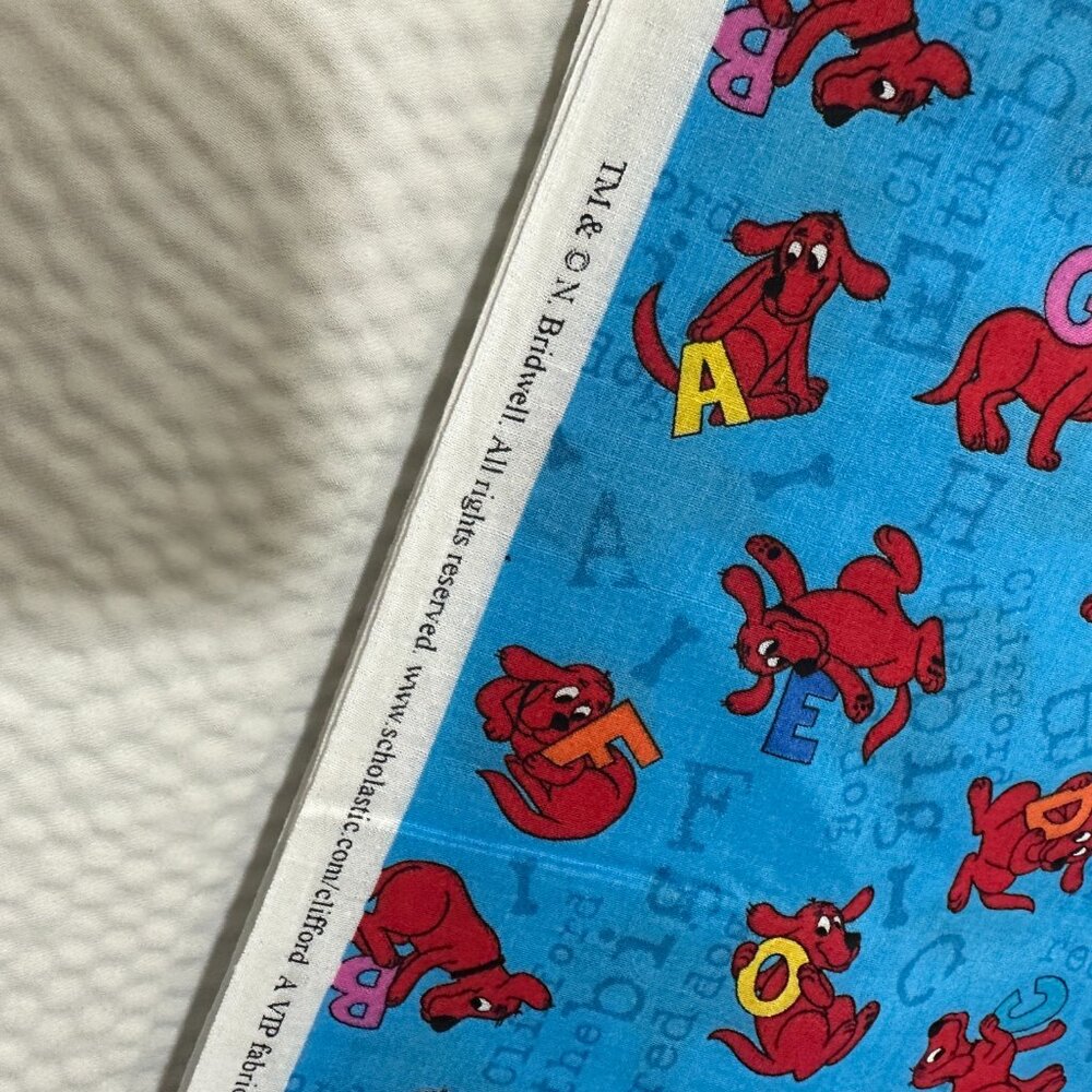 Cotton Quilt Blue Alphabet School Teacher Clifford The Big Red Dog by the Yard * - Picture 3 of 5